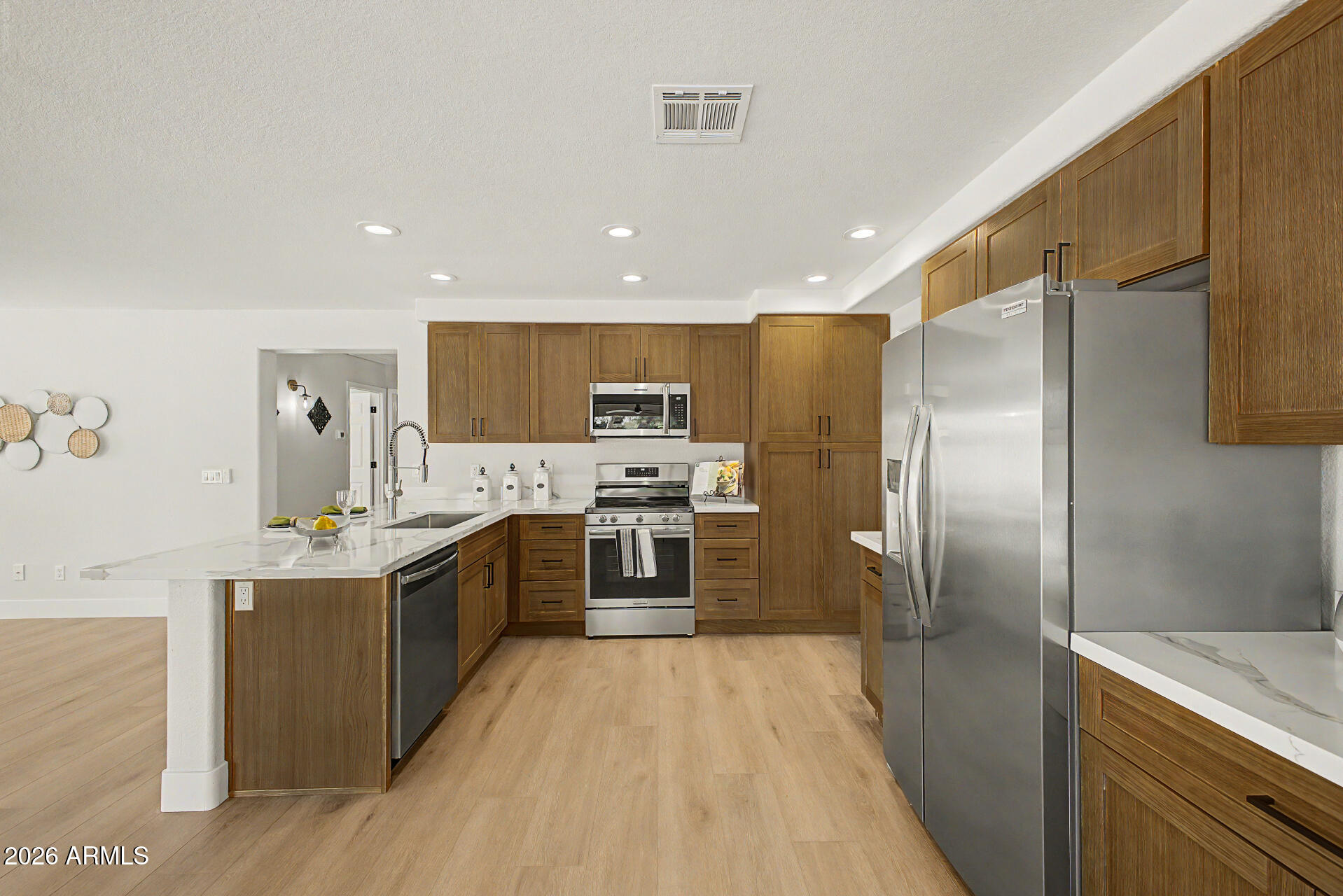 1743 E REDFIELD Road