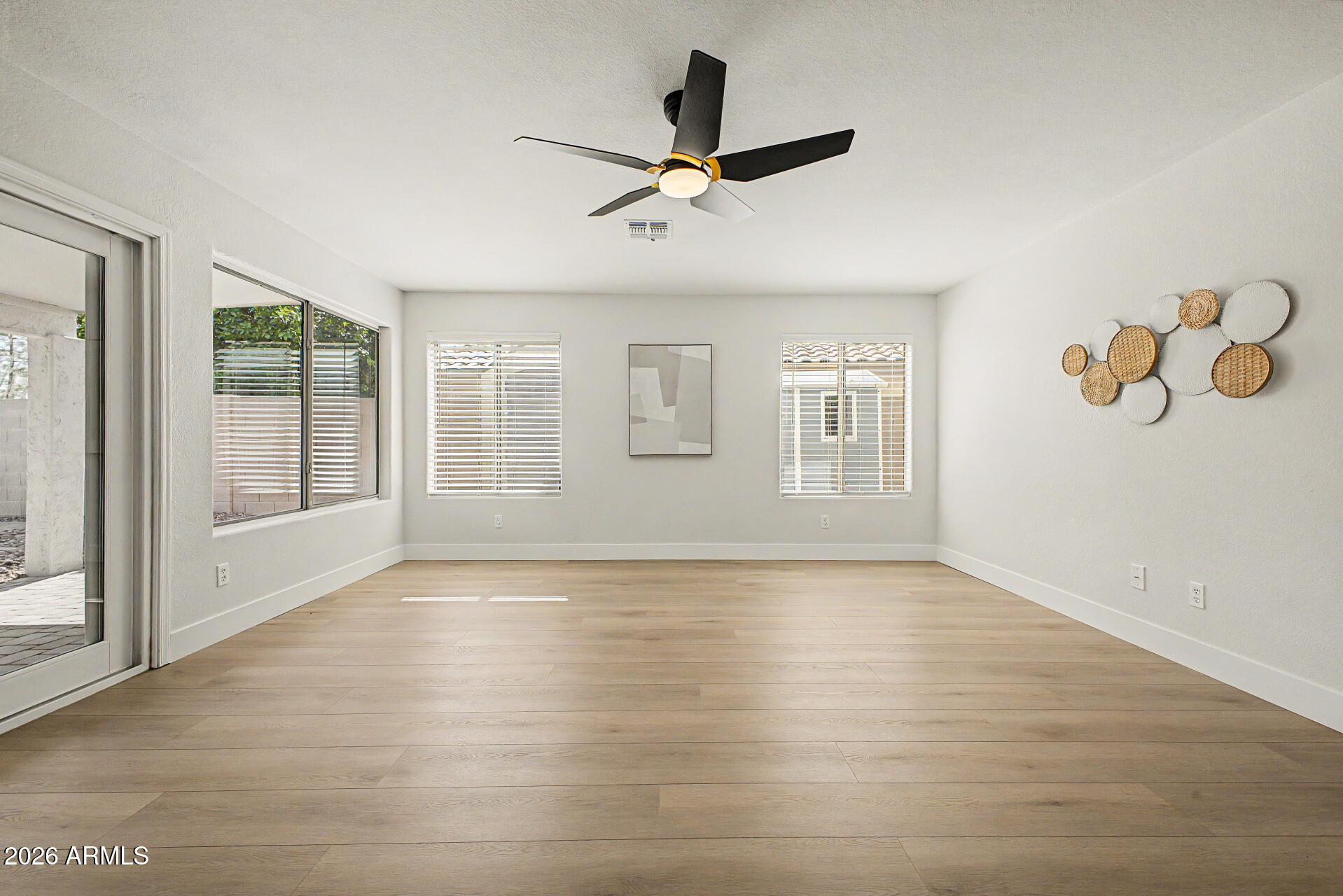 1743 E REDFIELD Road