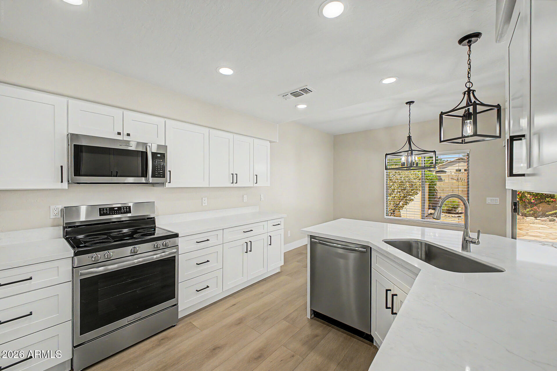 10106 E CARMEL Avenue