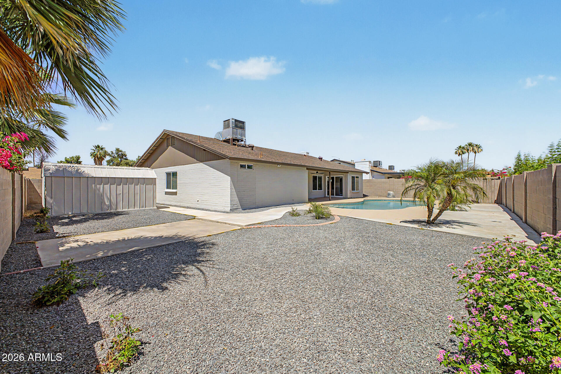 1009 W PAMPA Avenue