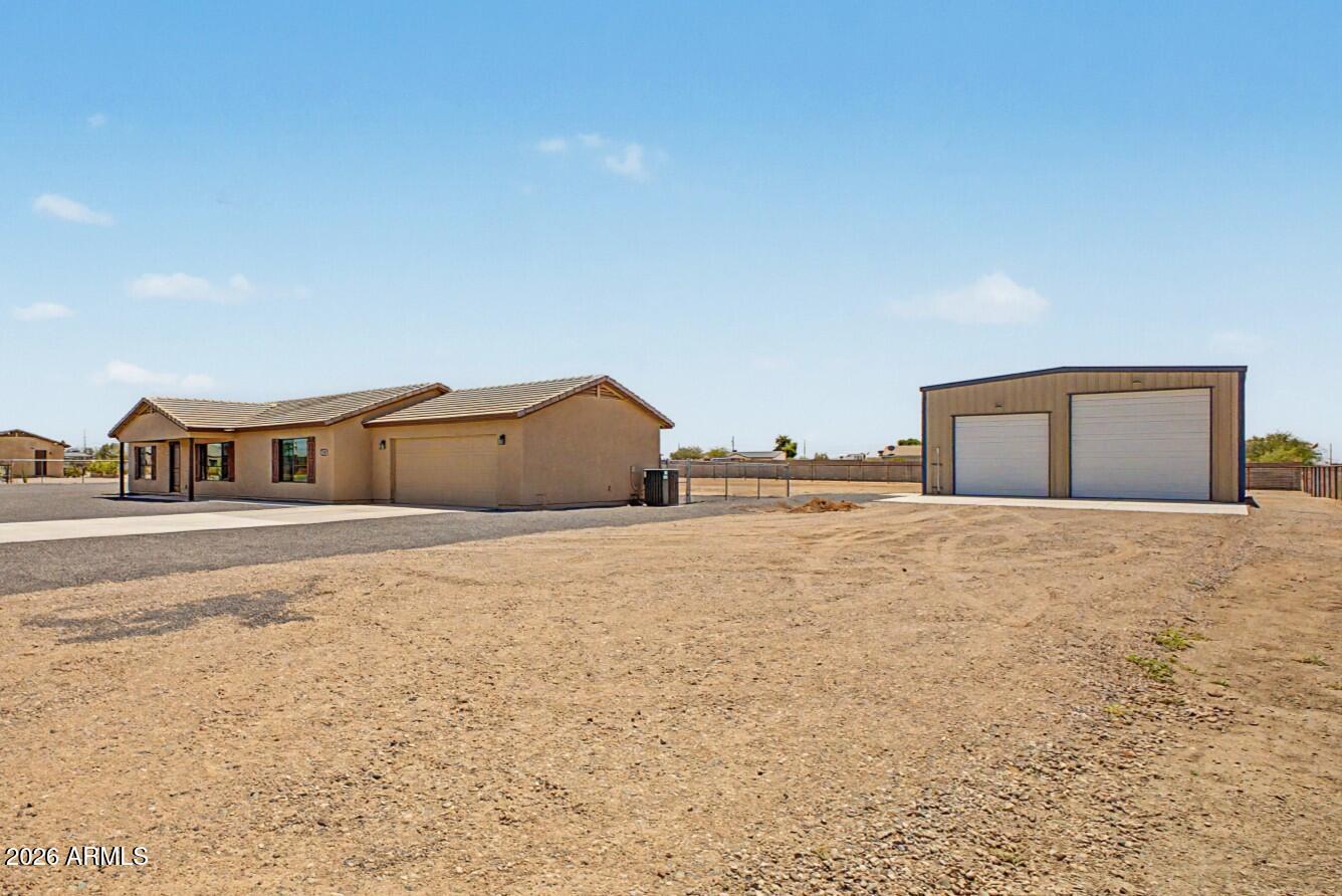 5959 E RED BIRD Lane