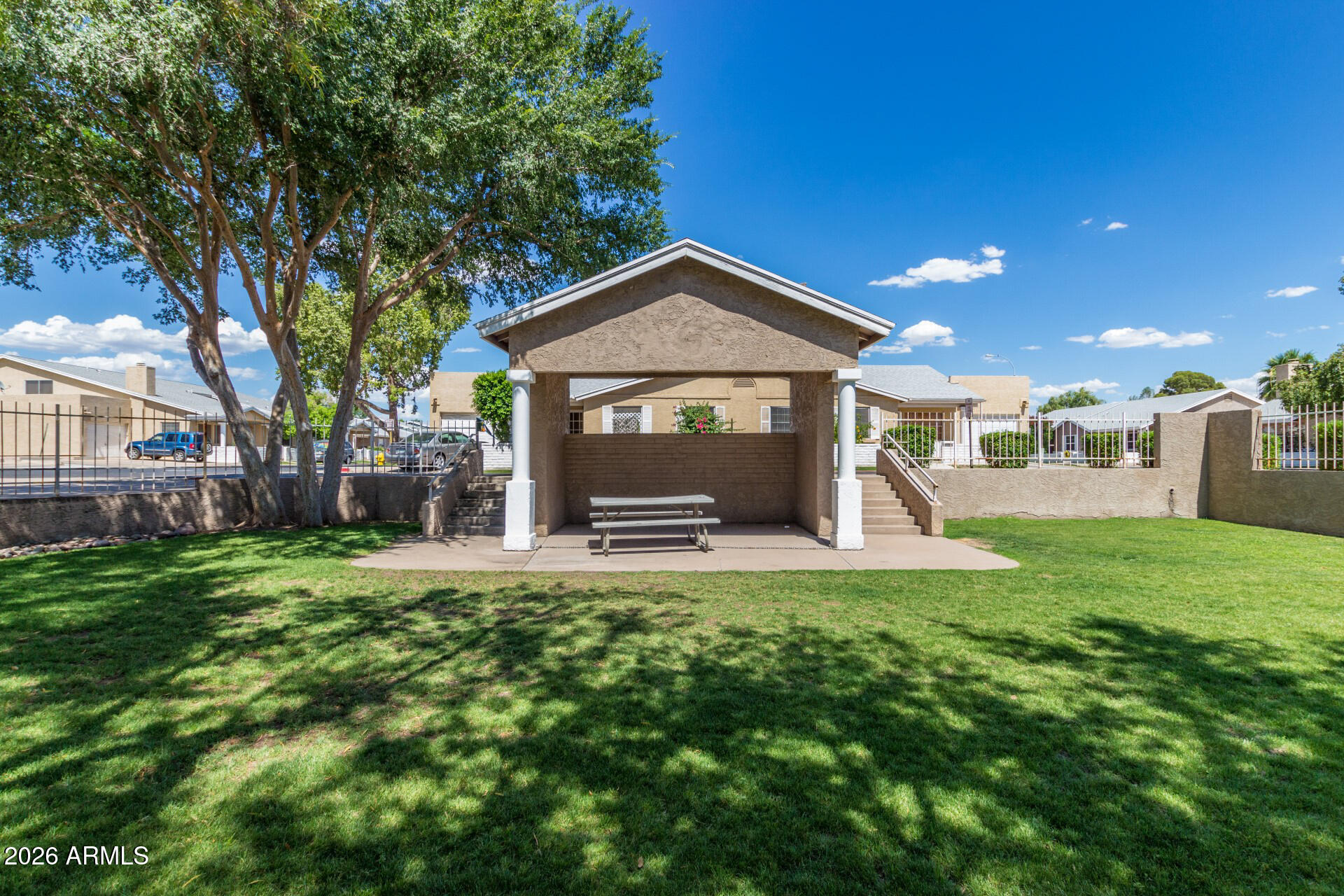 2929 E BROADWAY Road 87