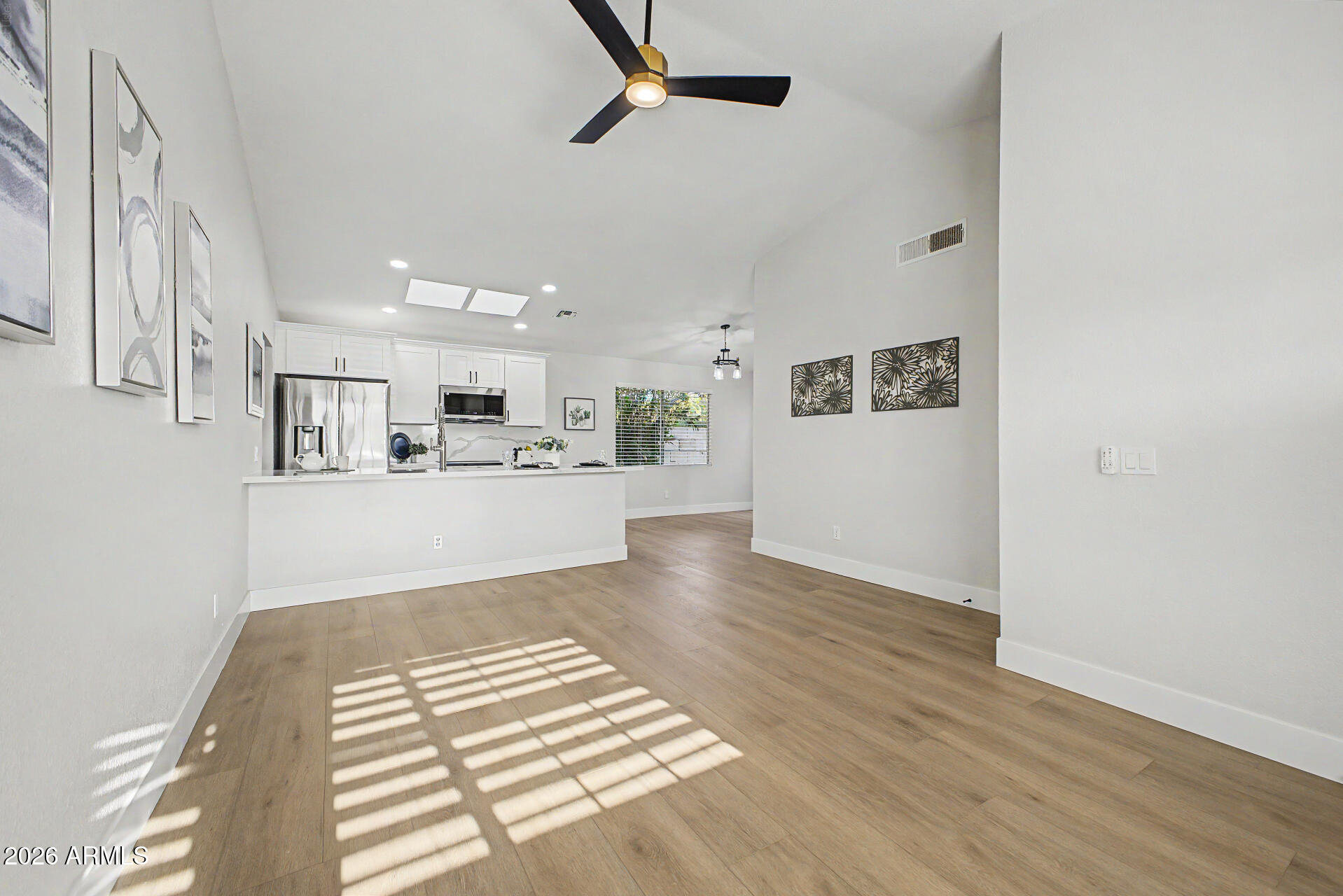 2929 E BROADWAY Road 87