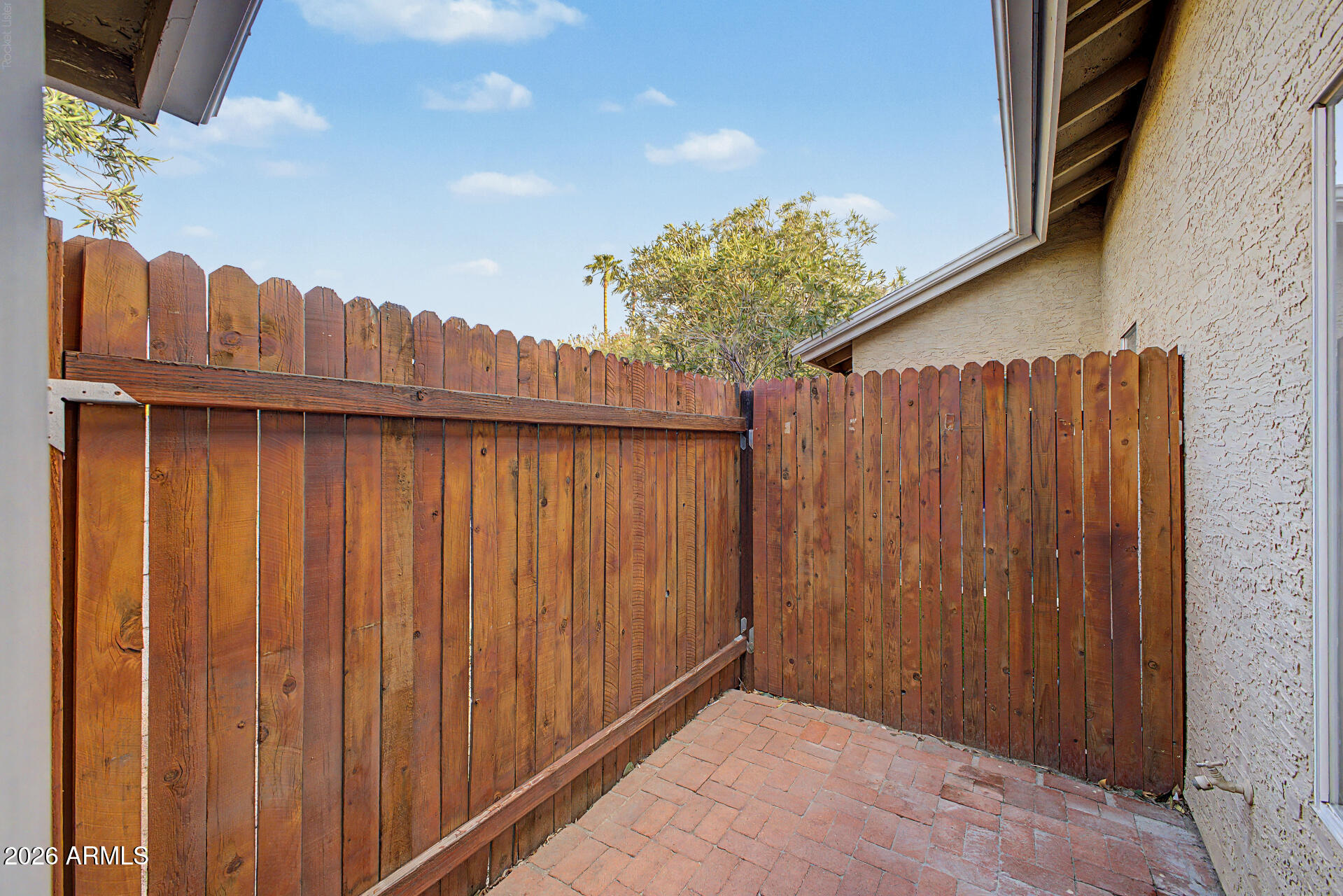 2929 E BROADWAY Road 87