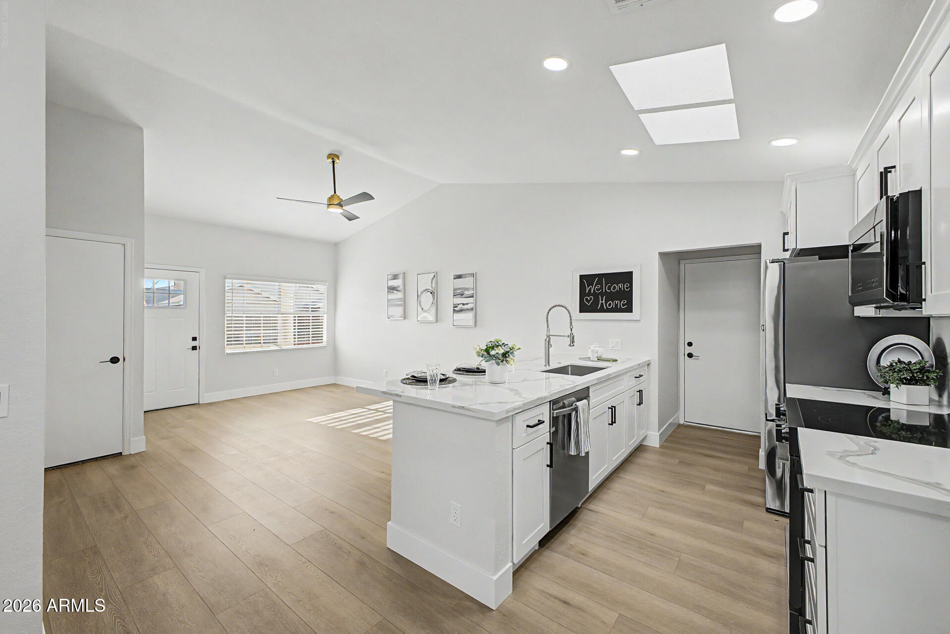 2929 E BROADWAY Road 87