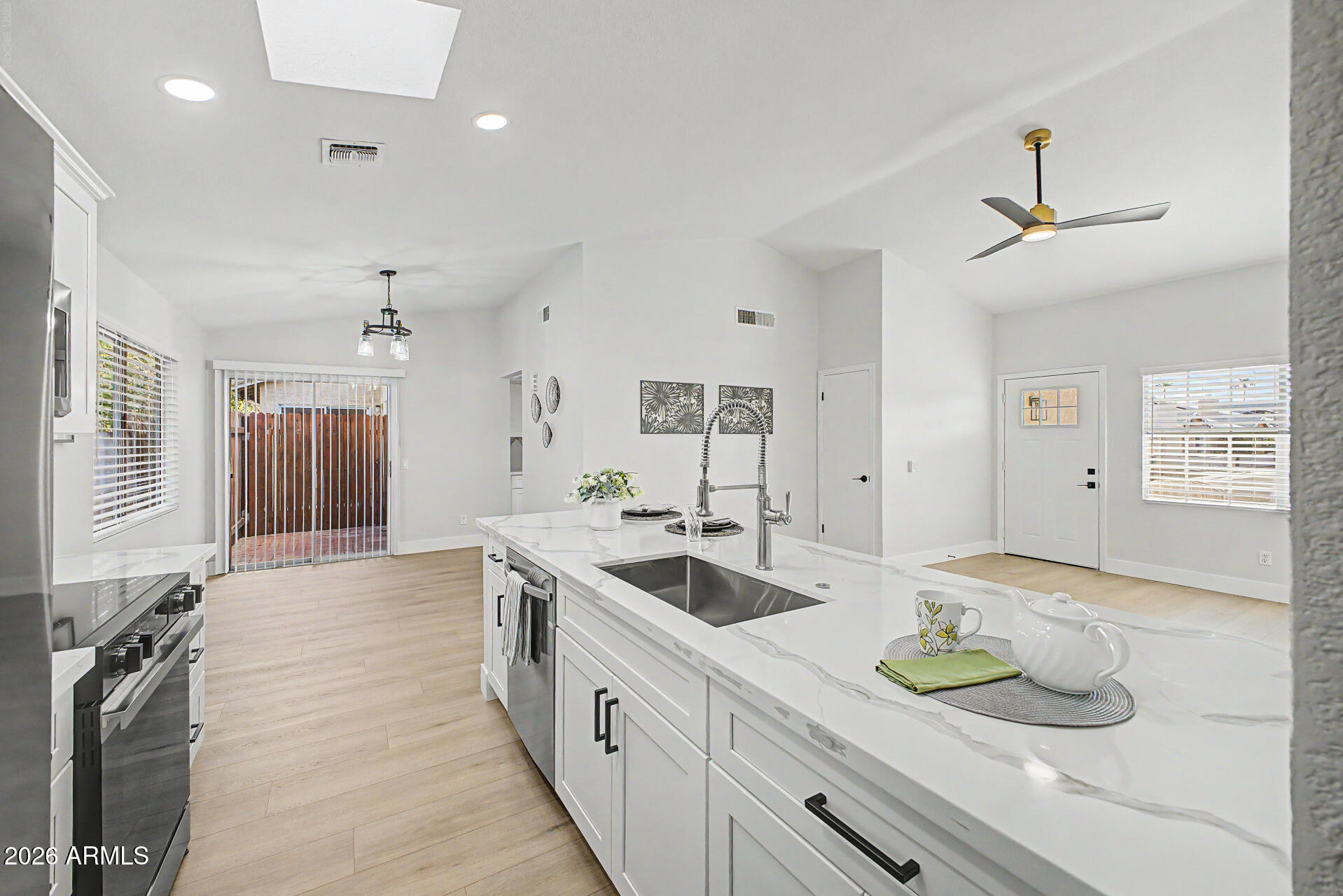 2929 E BROADWAY Road 87