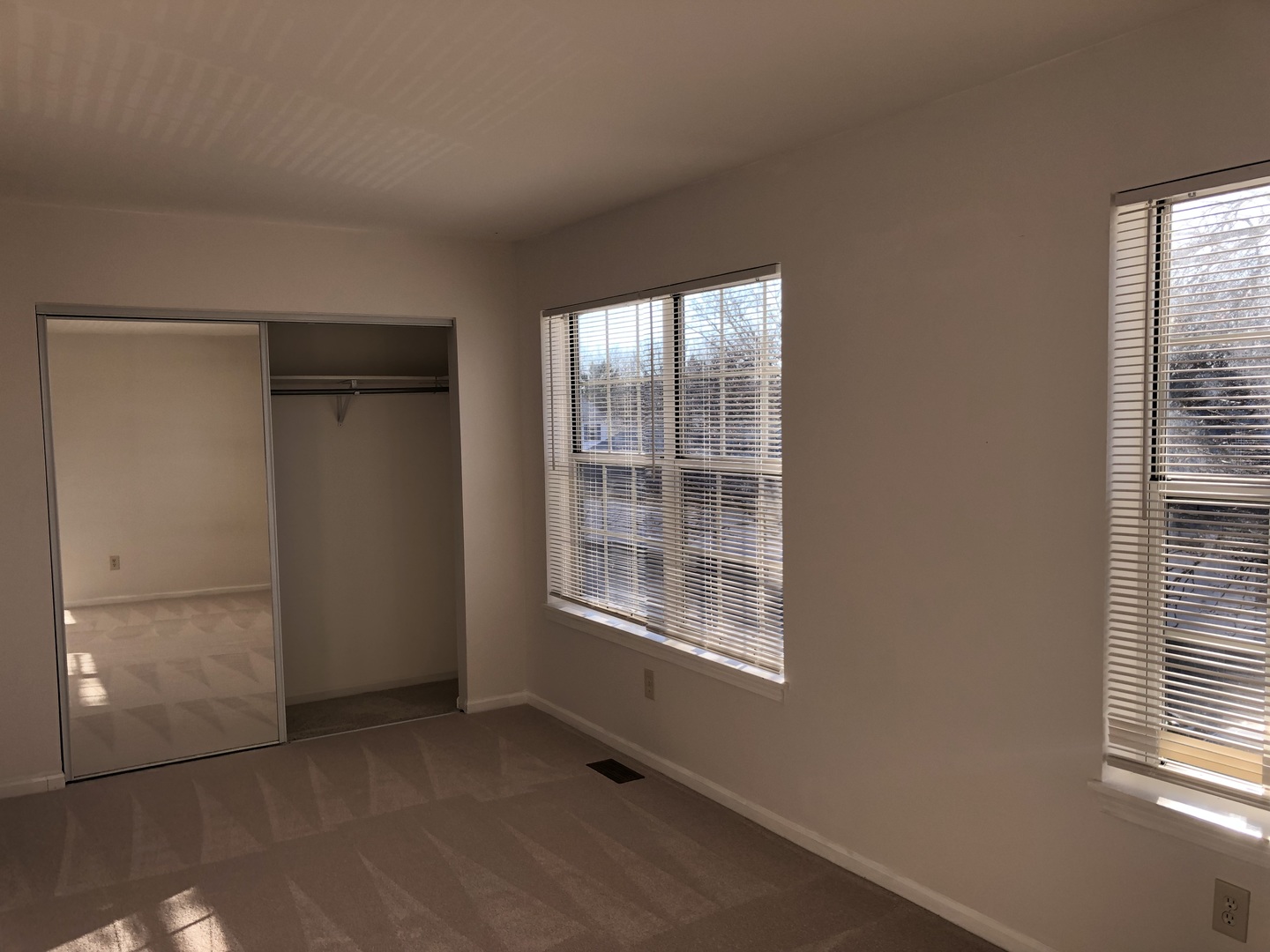 1386 Arlington Court Unit: 1368