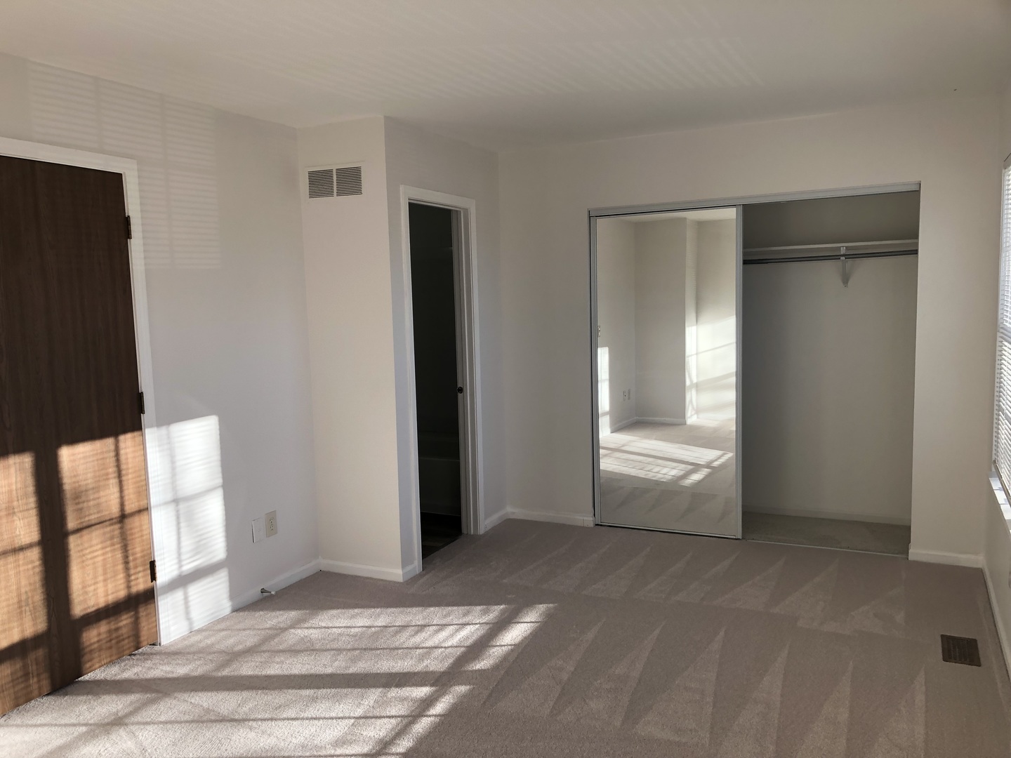 1386 Arlington Court Unit: 1368