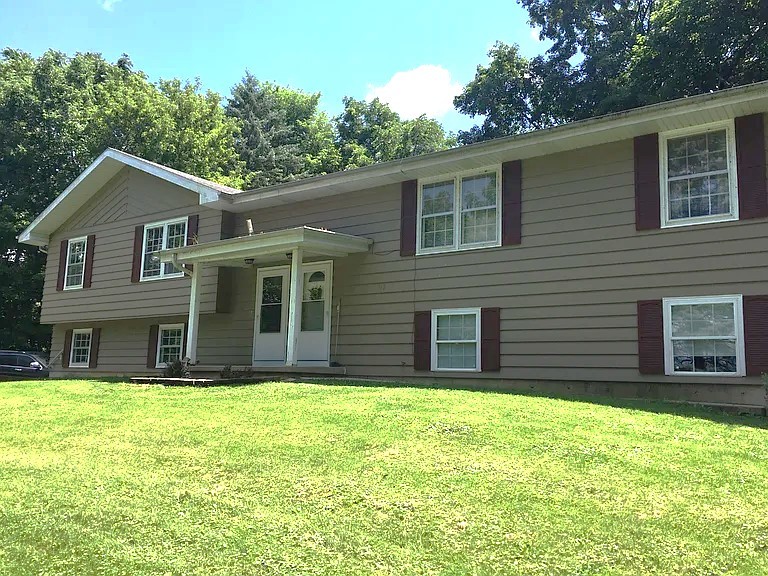 410 W Van Emmon Street