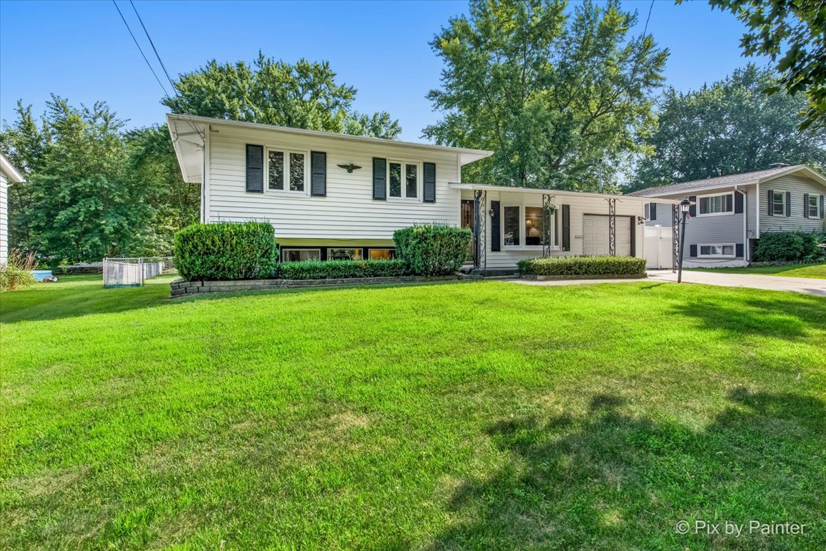 902 Dawn Court