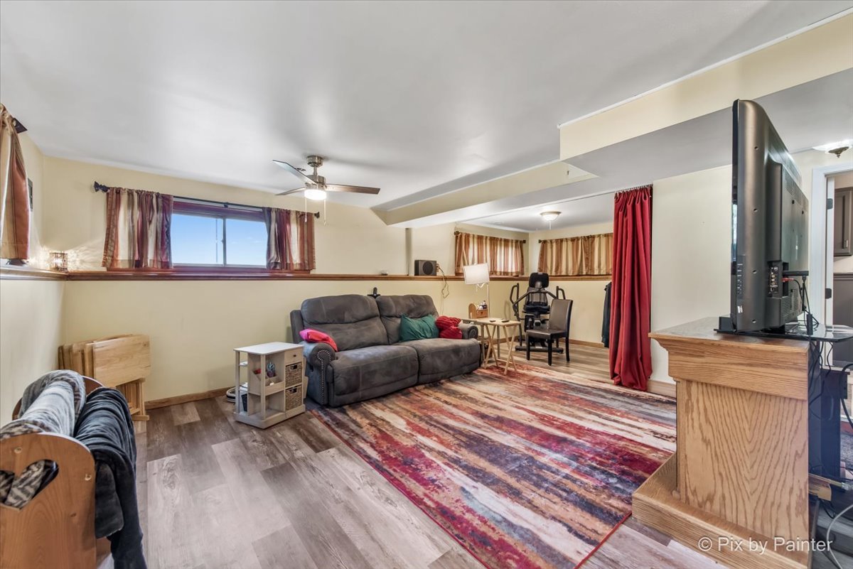 902 Dawn Court
