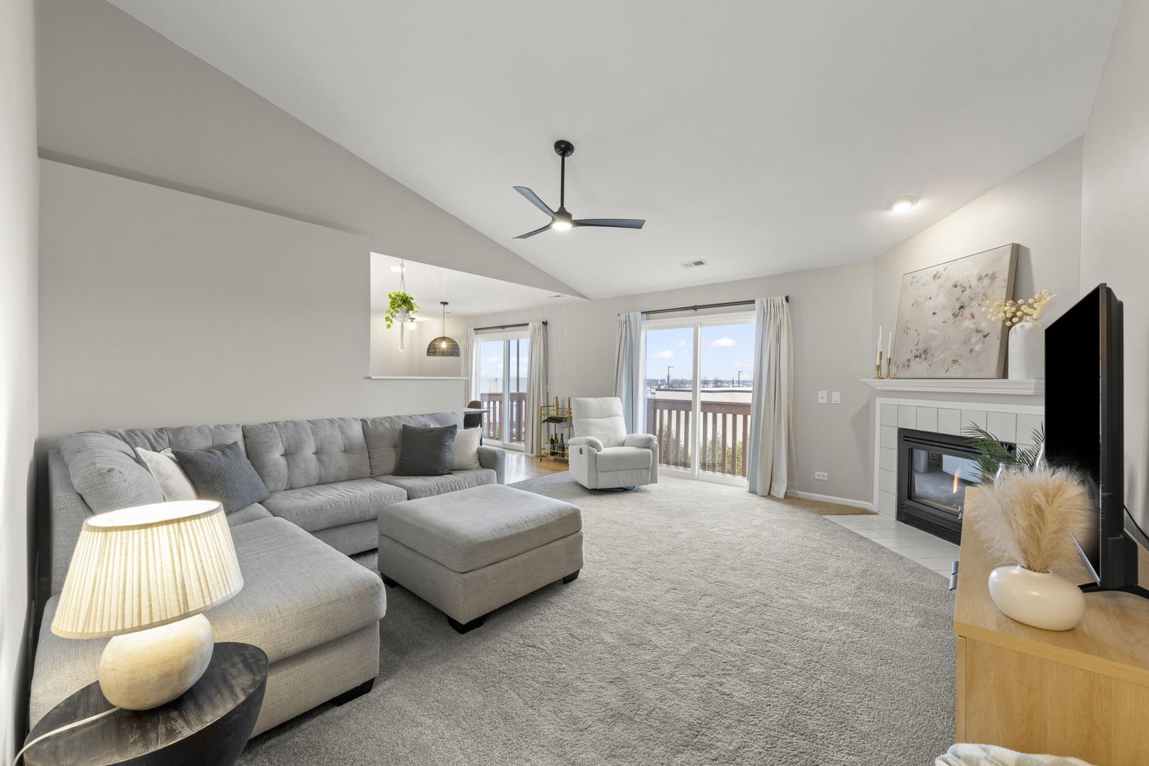 809 Constance Lane Unit: 809