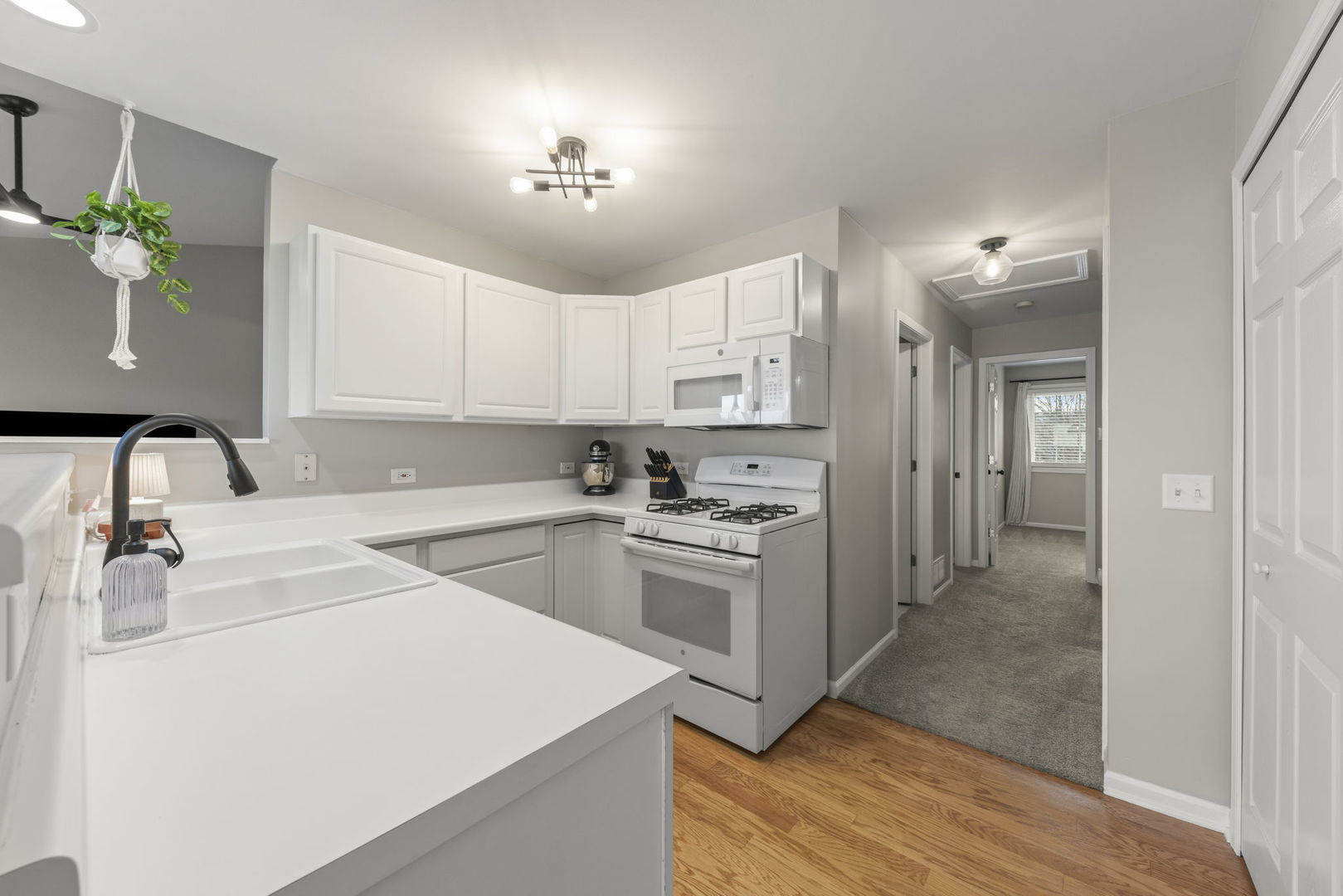 809 Constance Lane Unit: 809