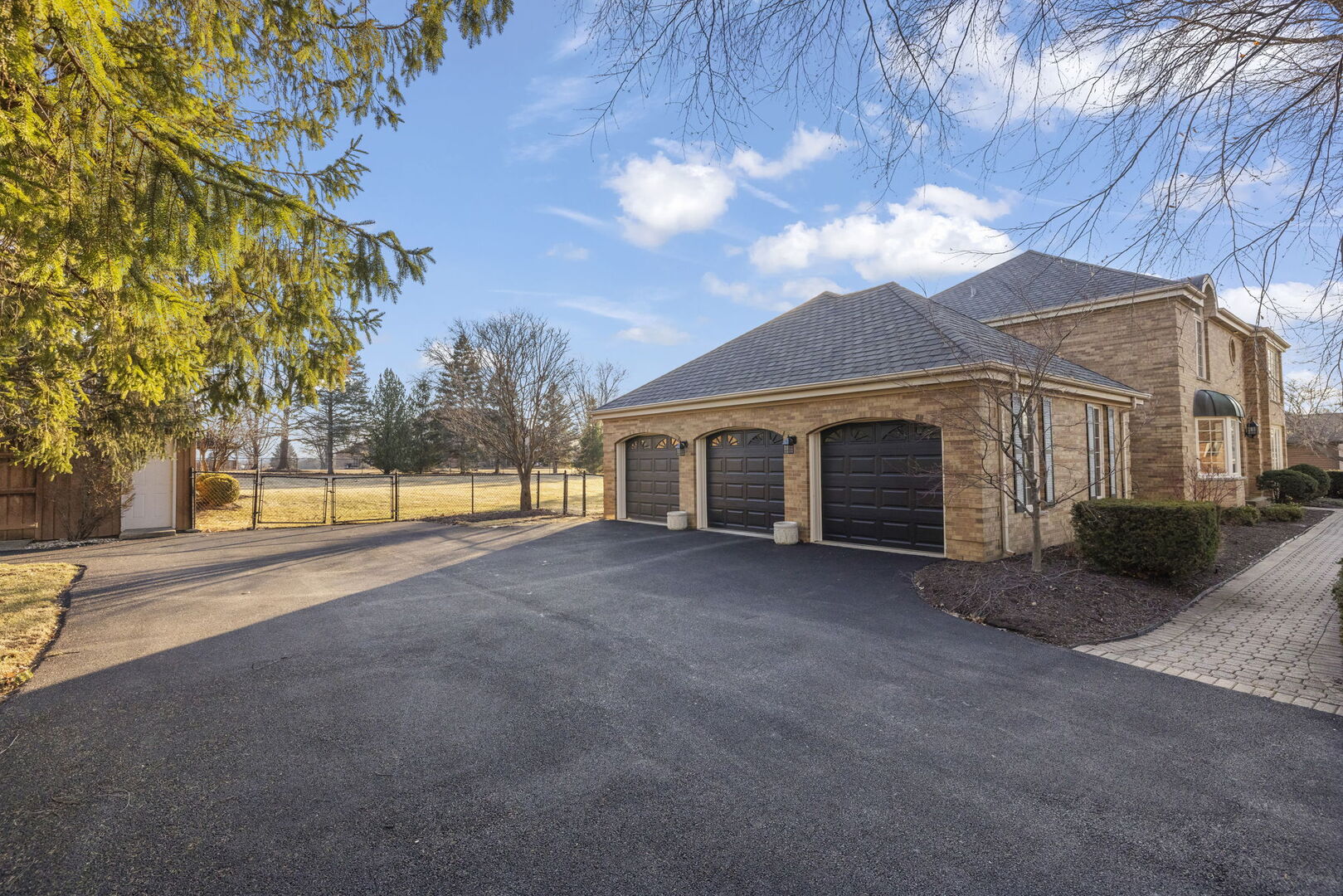 28W211 Cantigny Drive