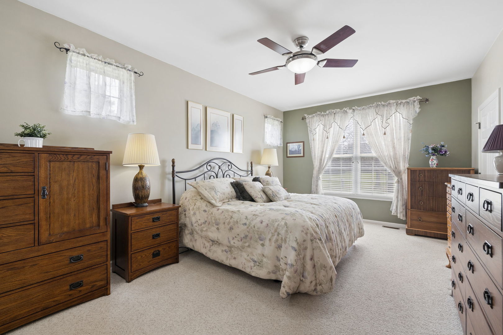 2189 Paddington Court