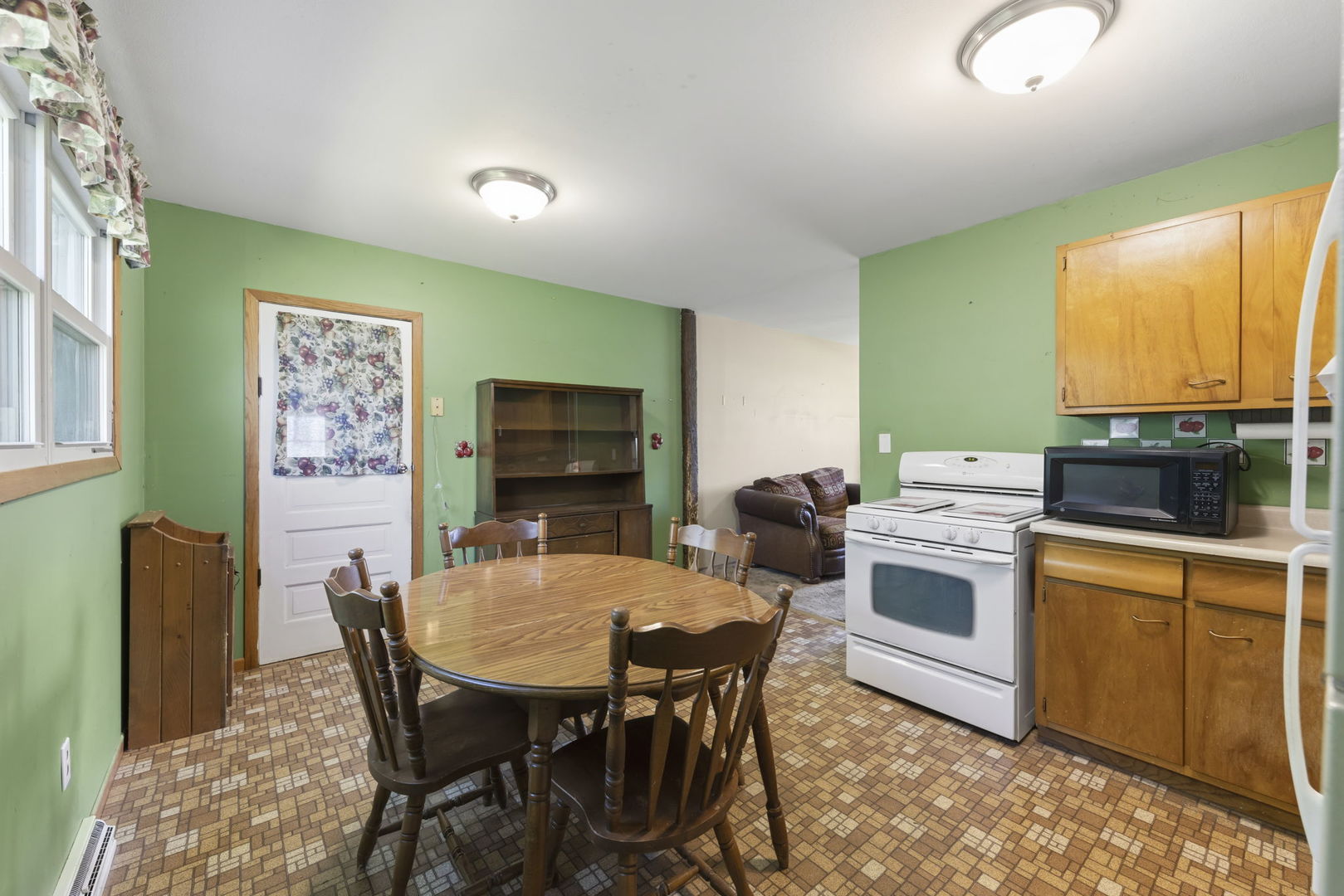 303 E Edgelawn Drive
