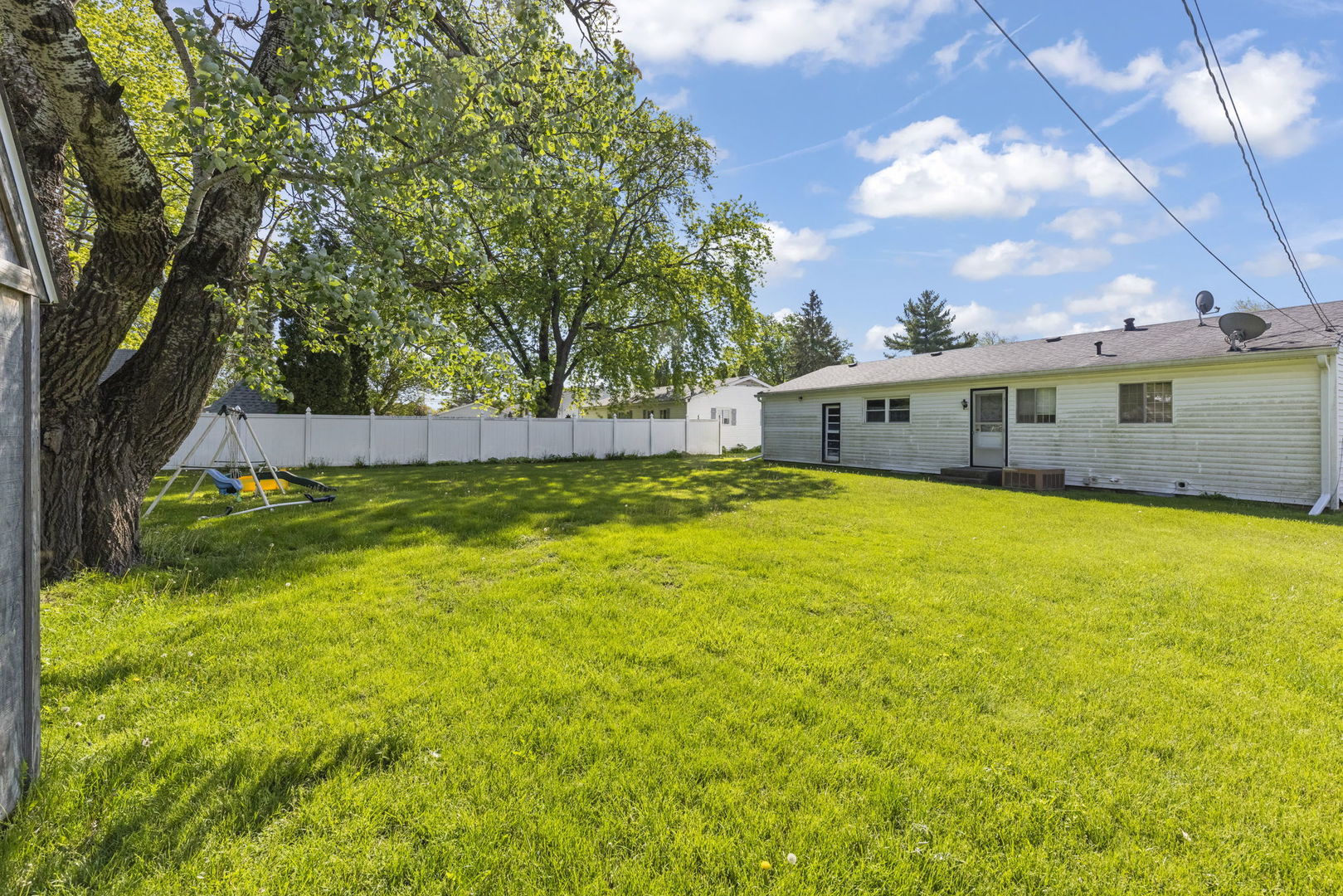 303 E Edgelawn Drive