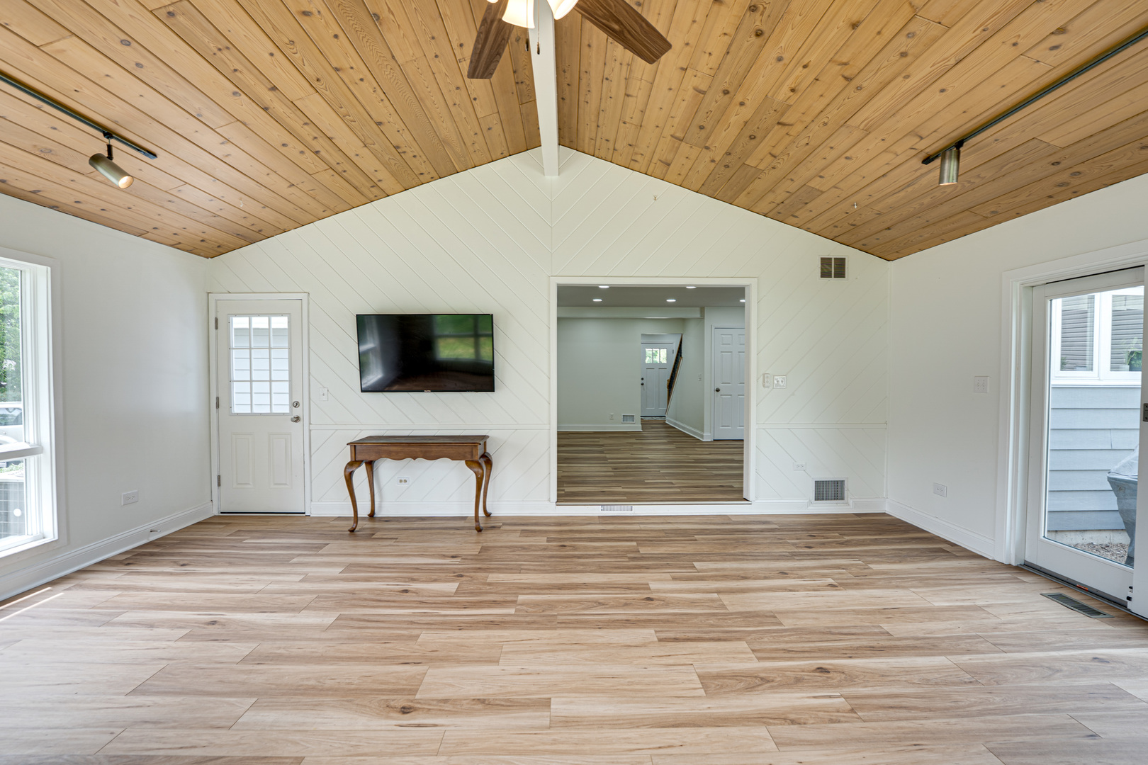 4433 Normandy Drive