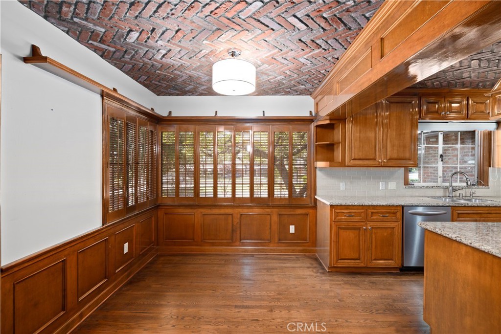 875 Hampton Road