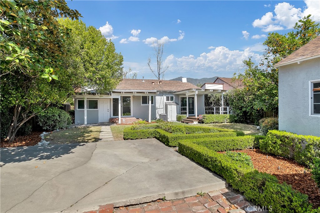 146 Laurel Avenue