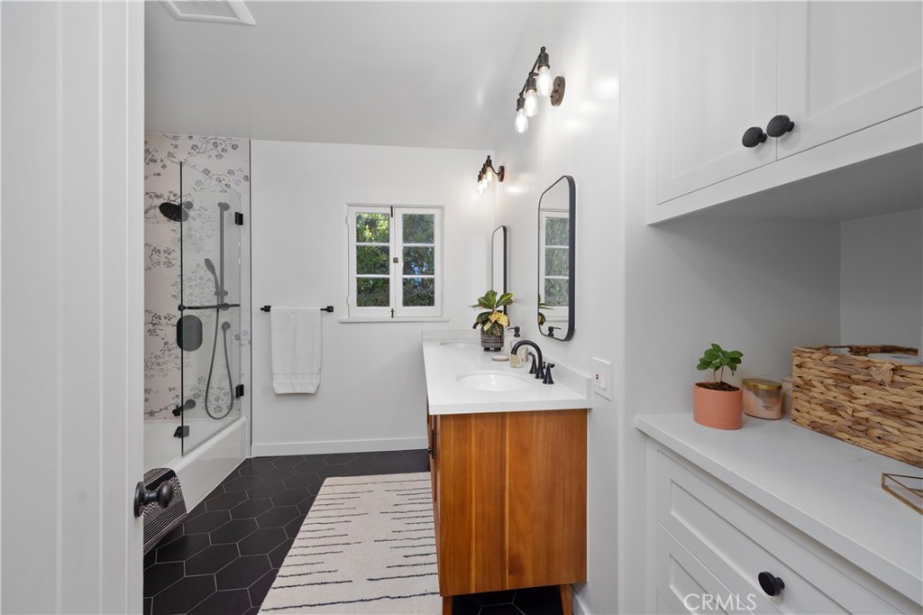 625 W Grandview Avenue