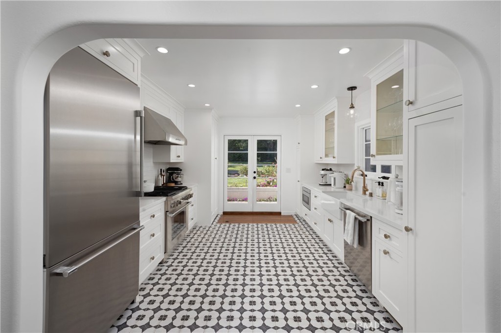 625 W Grandview Avenue