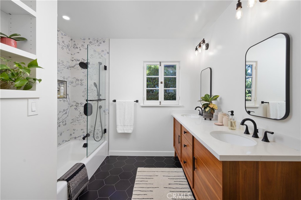 625 W Grandview Avenue