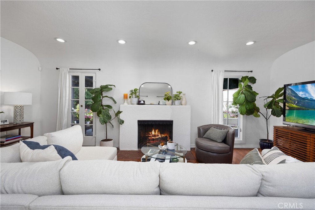 625 W Grandview Avenue