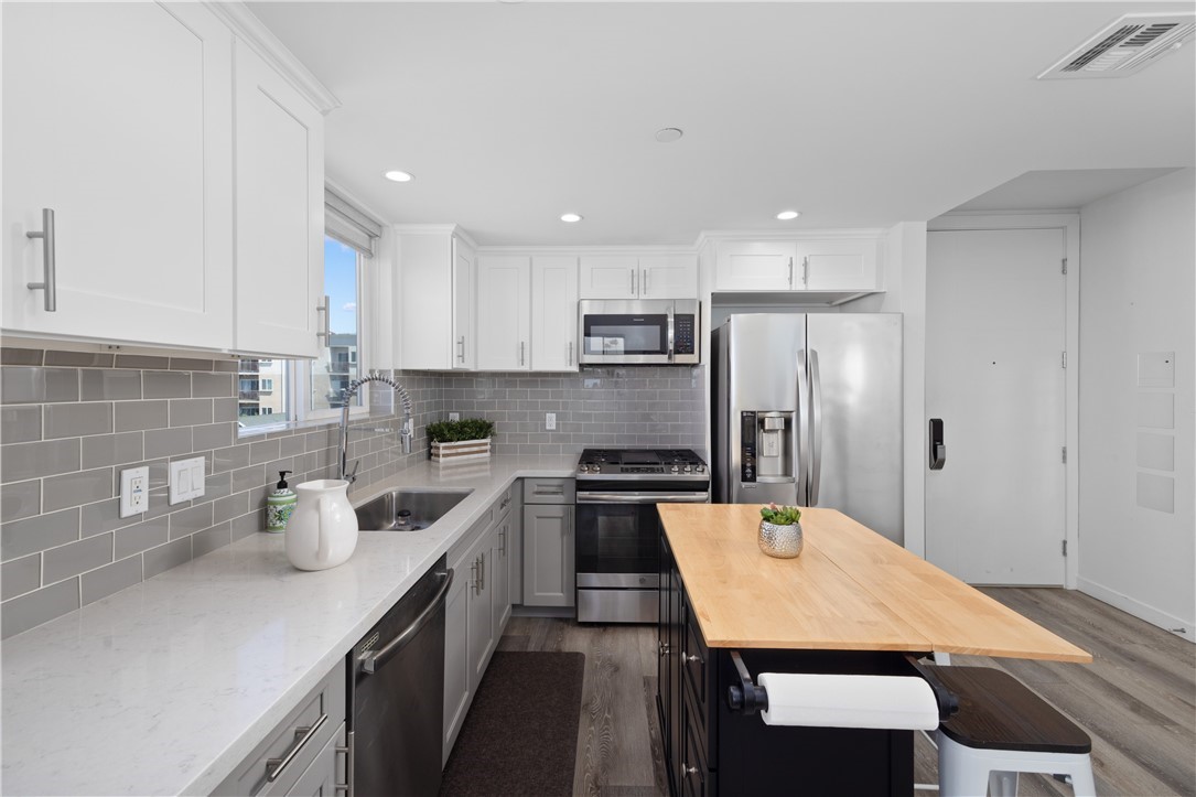 1055 S Serrano Avenue 505