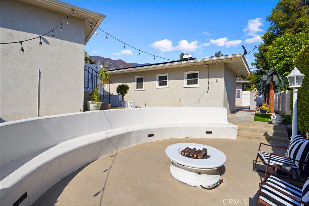 405 Heather Heights Court