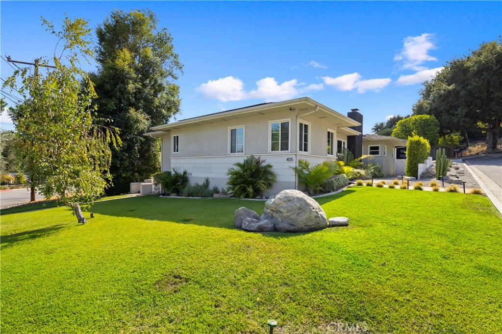 405 Heather Heights Court