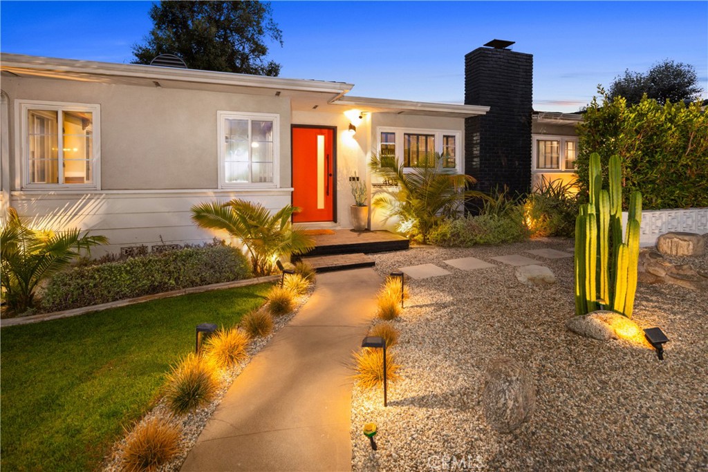 405 Heather Heights Court