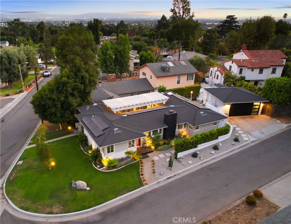 405 Heather Heights Court