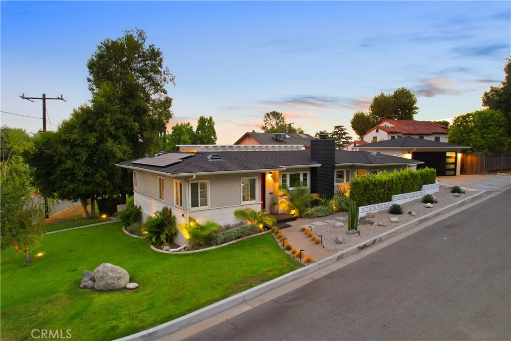 405 Heather Heights Court