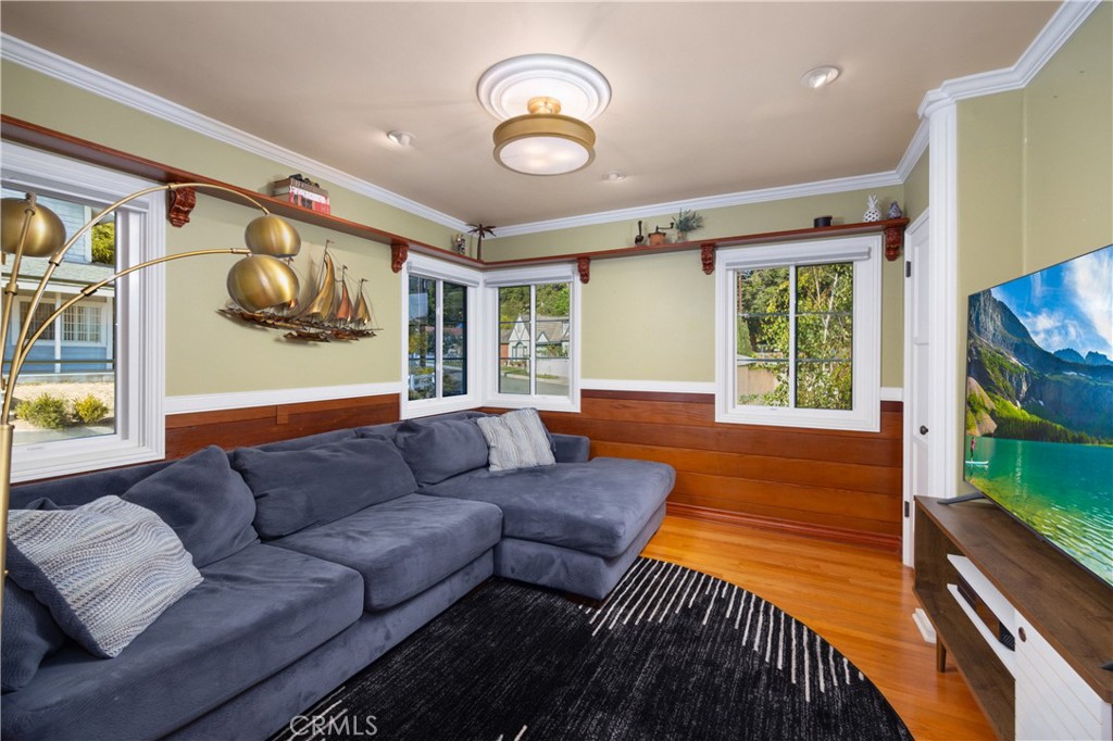 405 Heather Heights Court