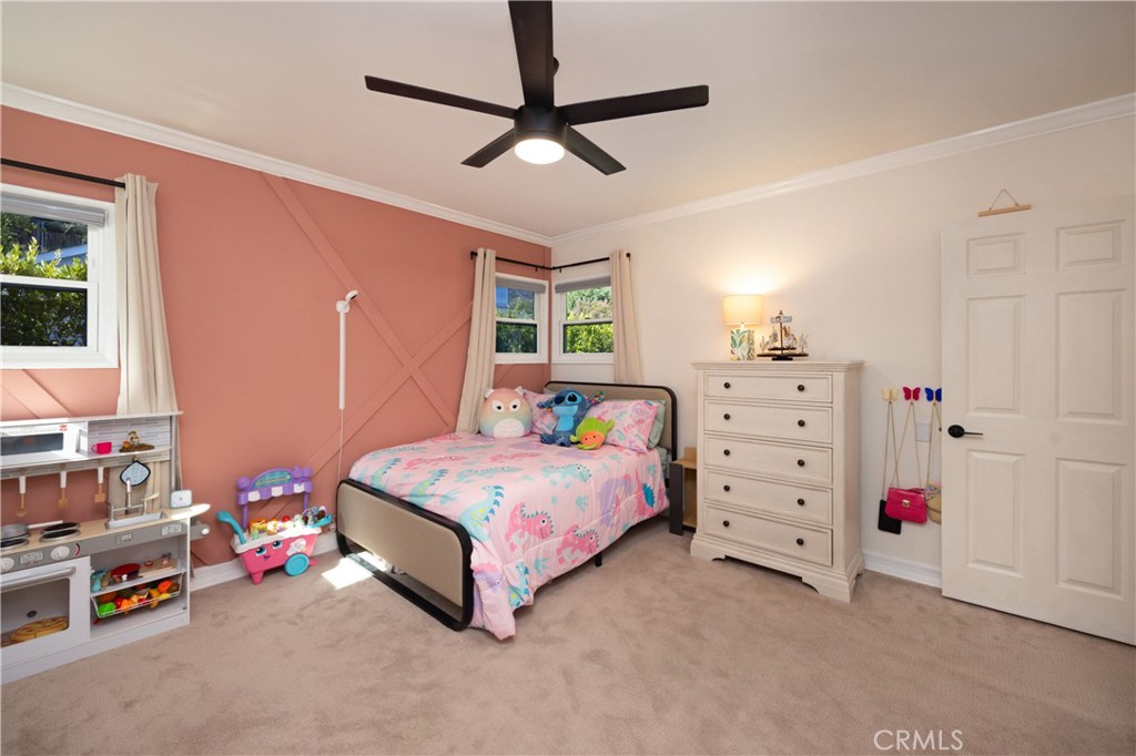 405 Heather Heights Court