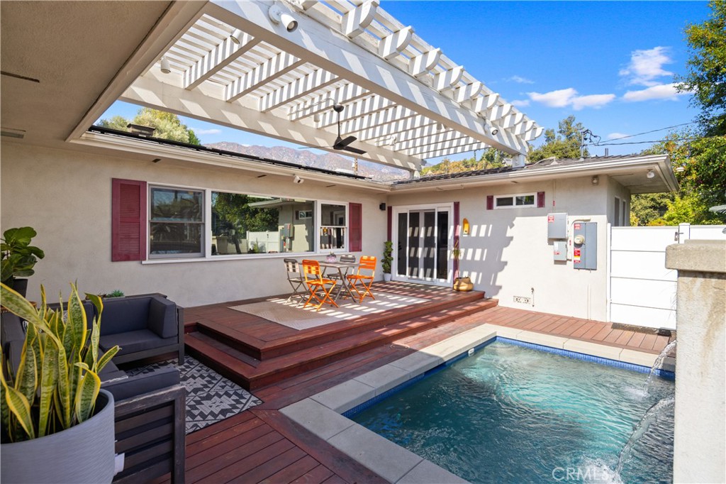 405 Heather Heights Court