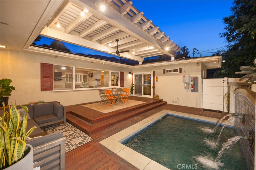 405 Heather Heights Court