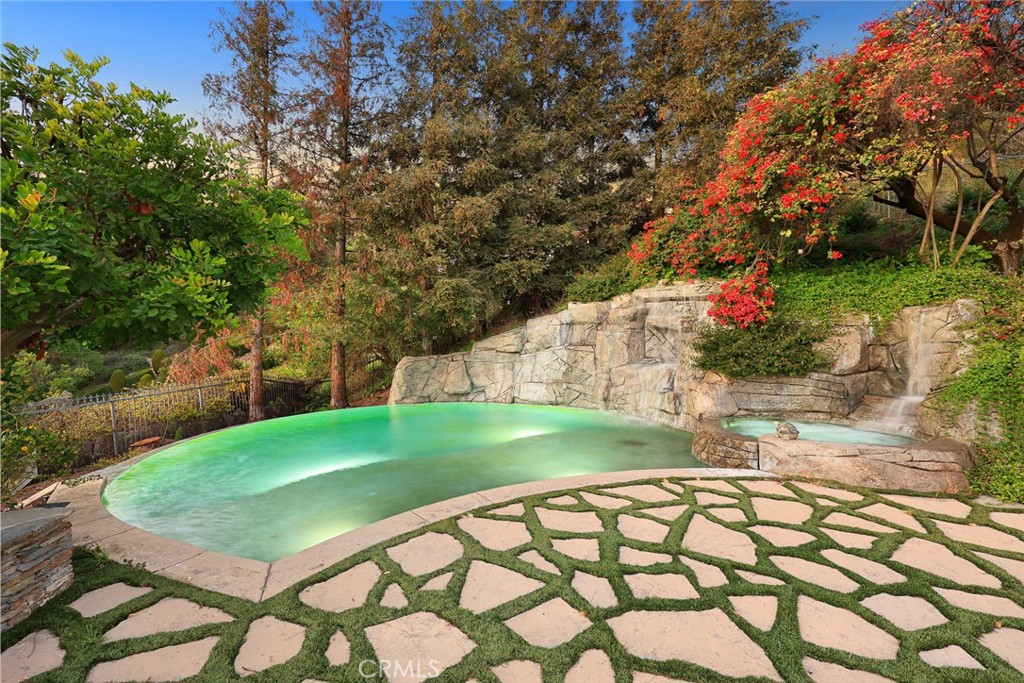 318 N Terrace View Drive