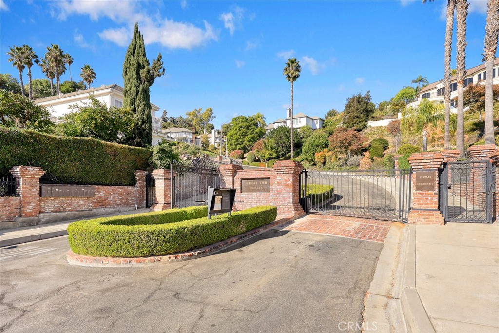318 N Terrace View Drive