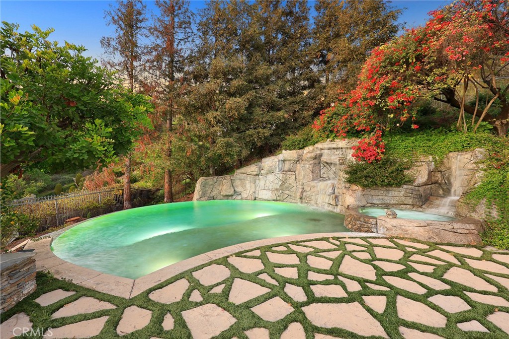 318 N Terrace View Drive
