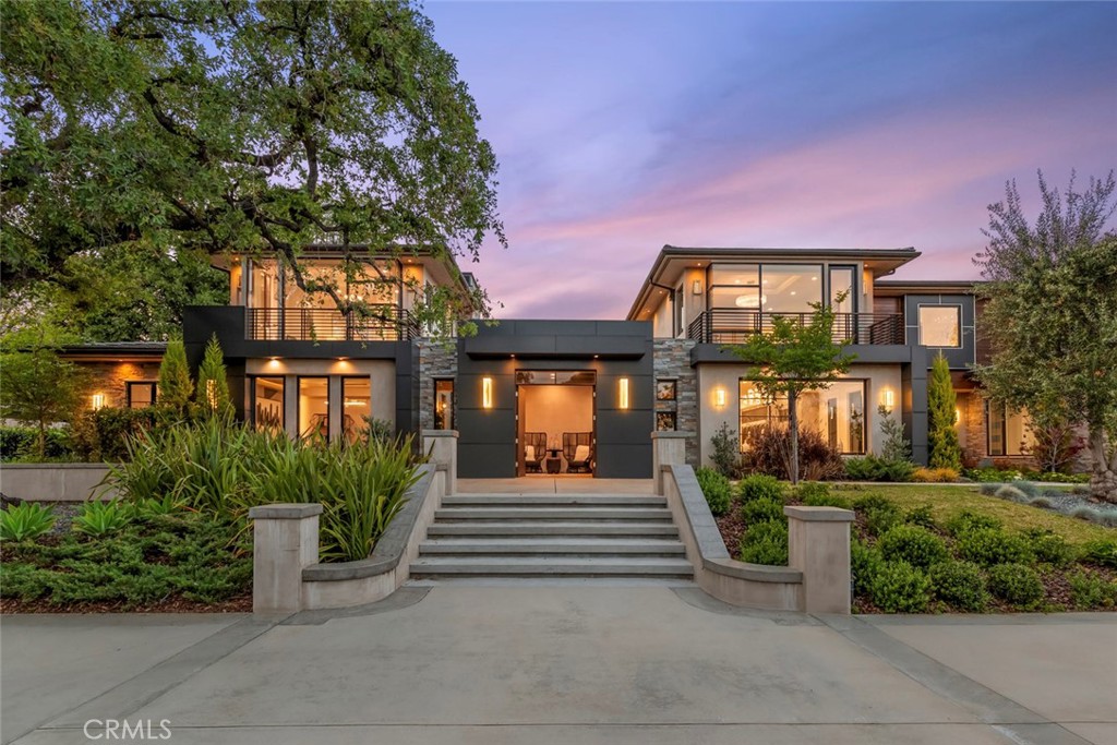 1019 W Foothill Boulevard