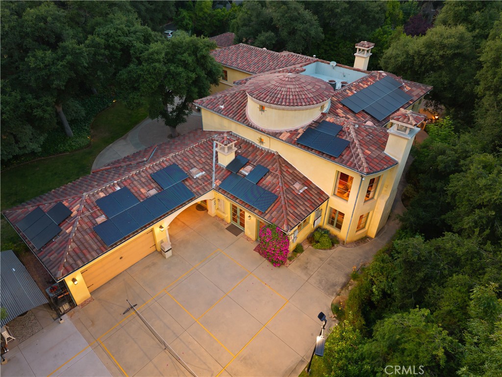 4204 Woodleigh Lane