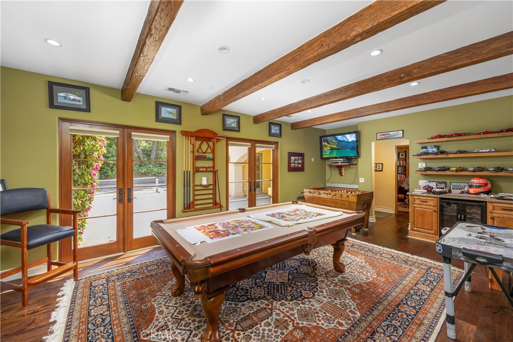 4204 Woodleigh Lane