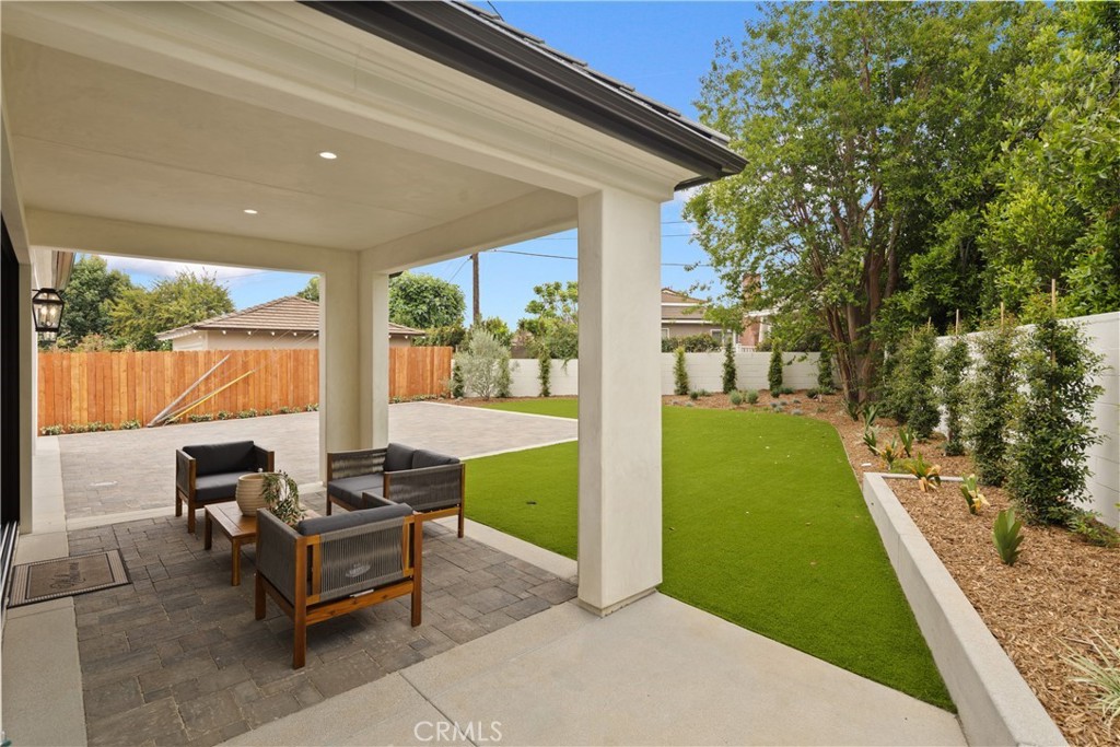 25 Corto Road
