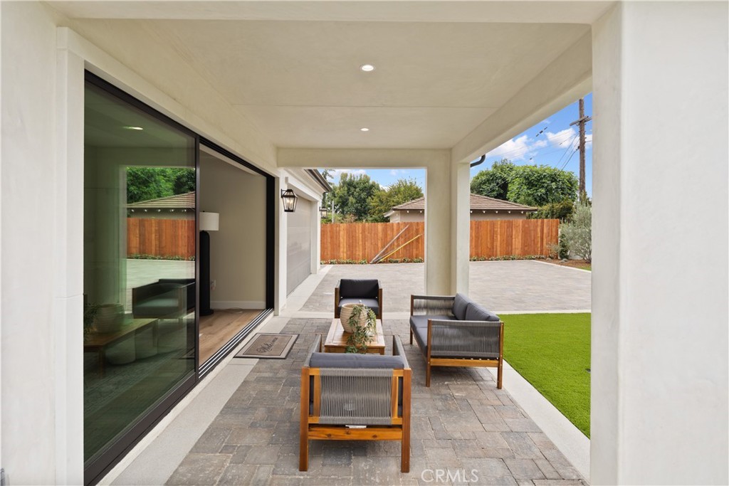 25 Corto Road