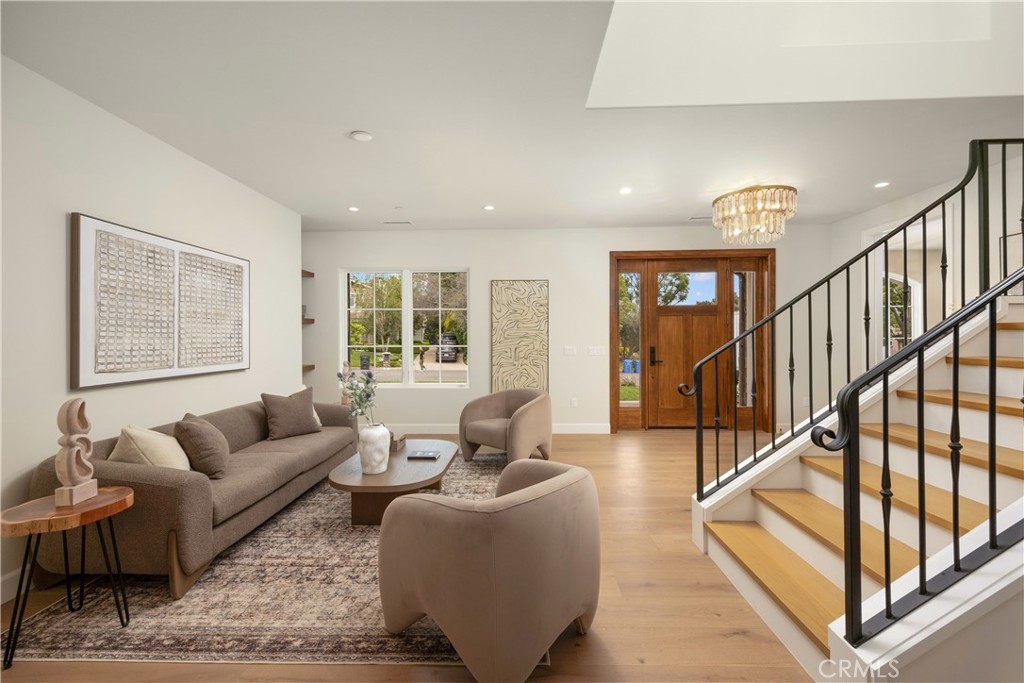 25 Corto Road