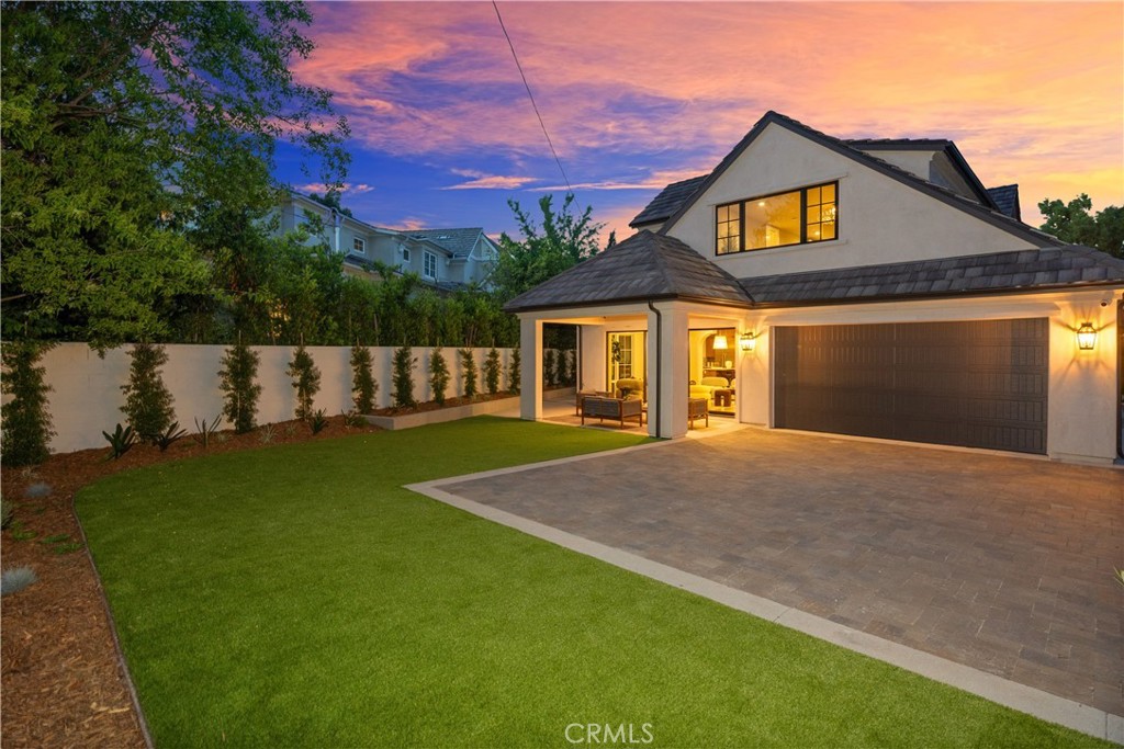 25 Corto Road