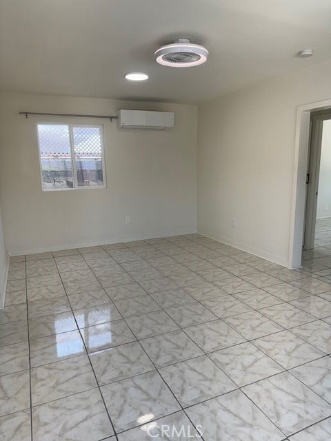 224 1/2 W Cypress Ave.