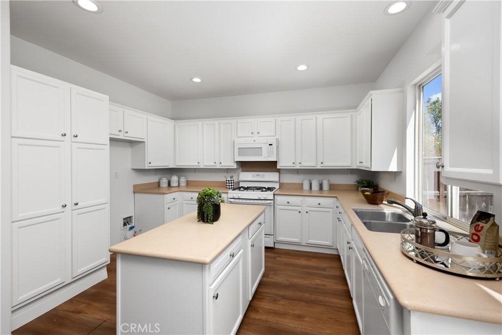 154 Fernpine Lane